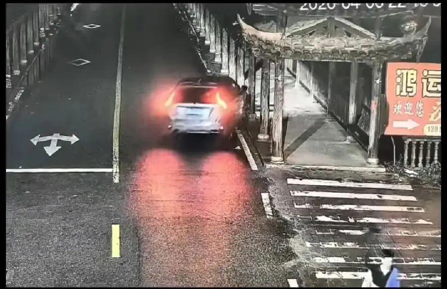 开云-车坠河5人死亡真相曝光：新手女司机&amp;quot;赶鸭子上架&amp;quot;，丈夫问题更大